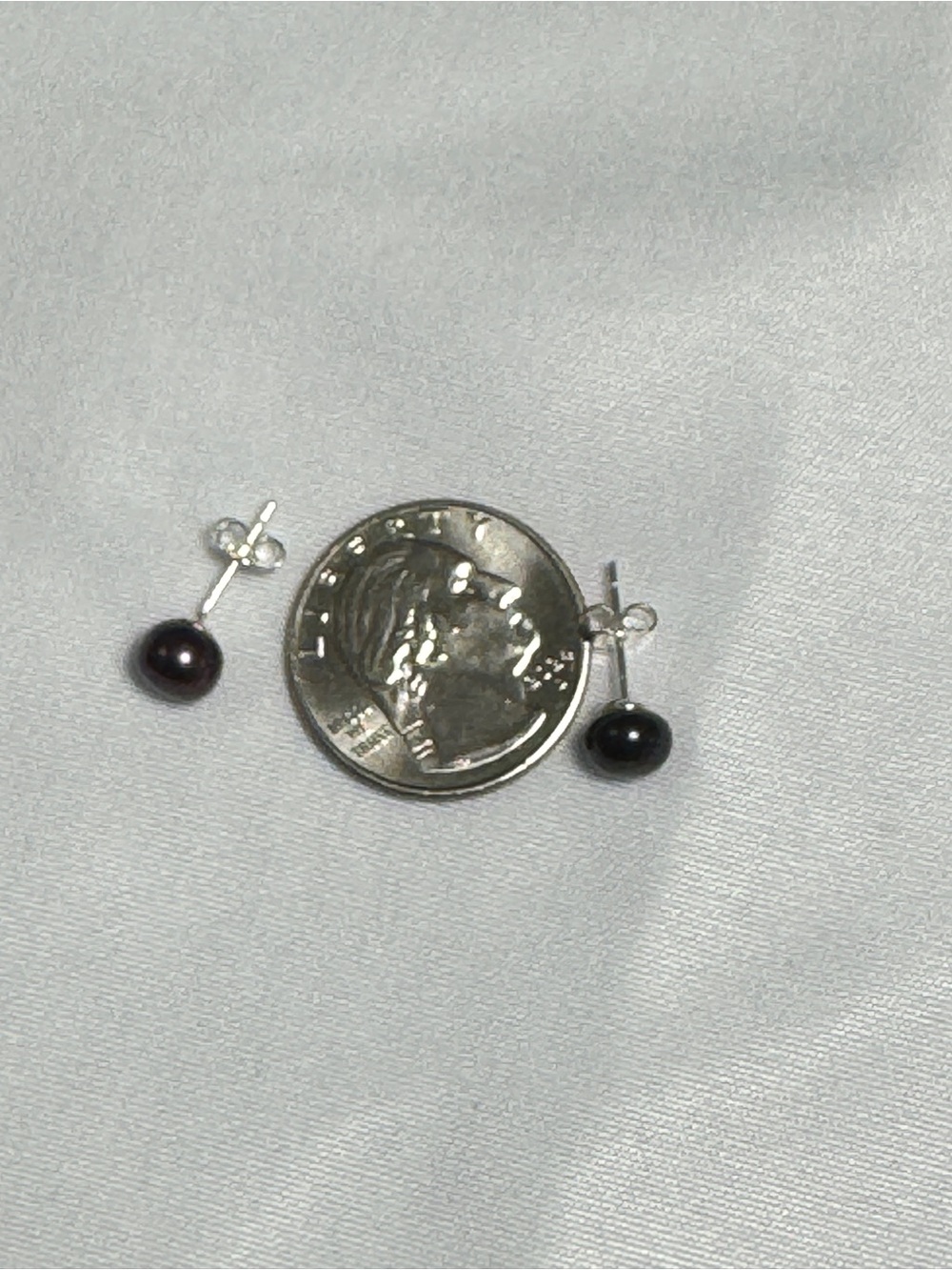 Amethyst colored Stud Earrings - Picture 2 of 5